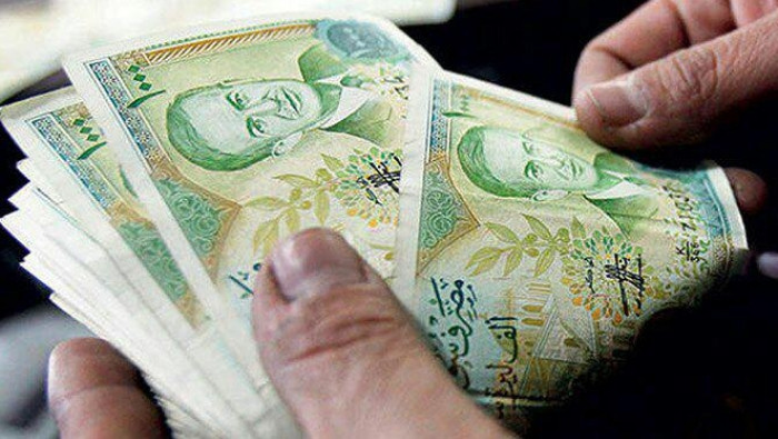 محللون موالون للنظام يدعون لاس...