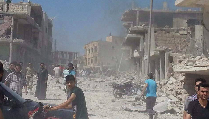 طيران النظام يرتكب مجزرة في بلدة البارة بريف إدلب