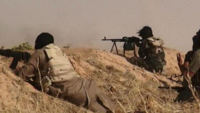 داعش يشن هجوما على مواقع للنظا...