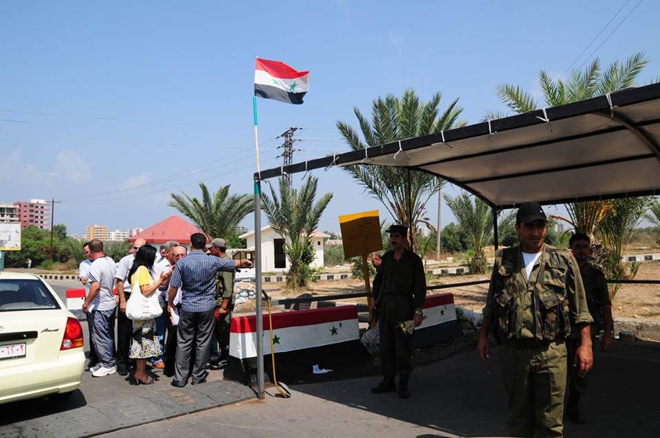 الأسد يعيد نشر الحواجز في اللا...