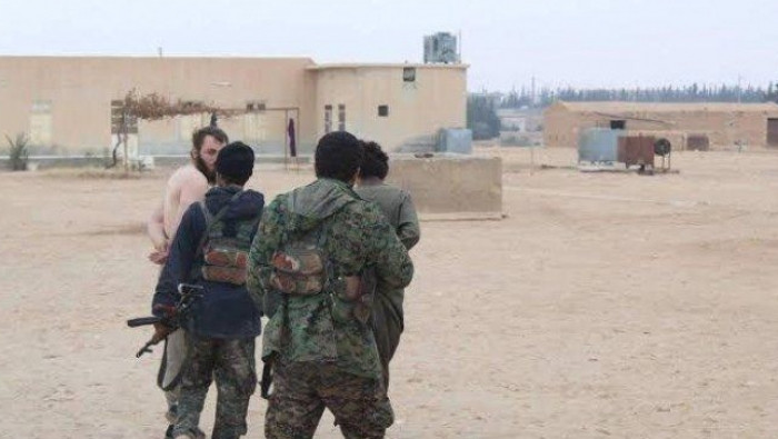 التحالف يعتقل ثلاثة أشقاء بريف...