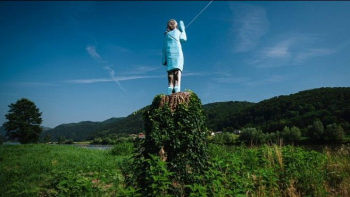 تمثال لـ"ميلانيا ترامب" يثير ا...