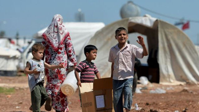 تقرير حقوقي: نصف الشعب السوري...