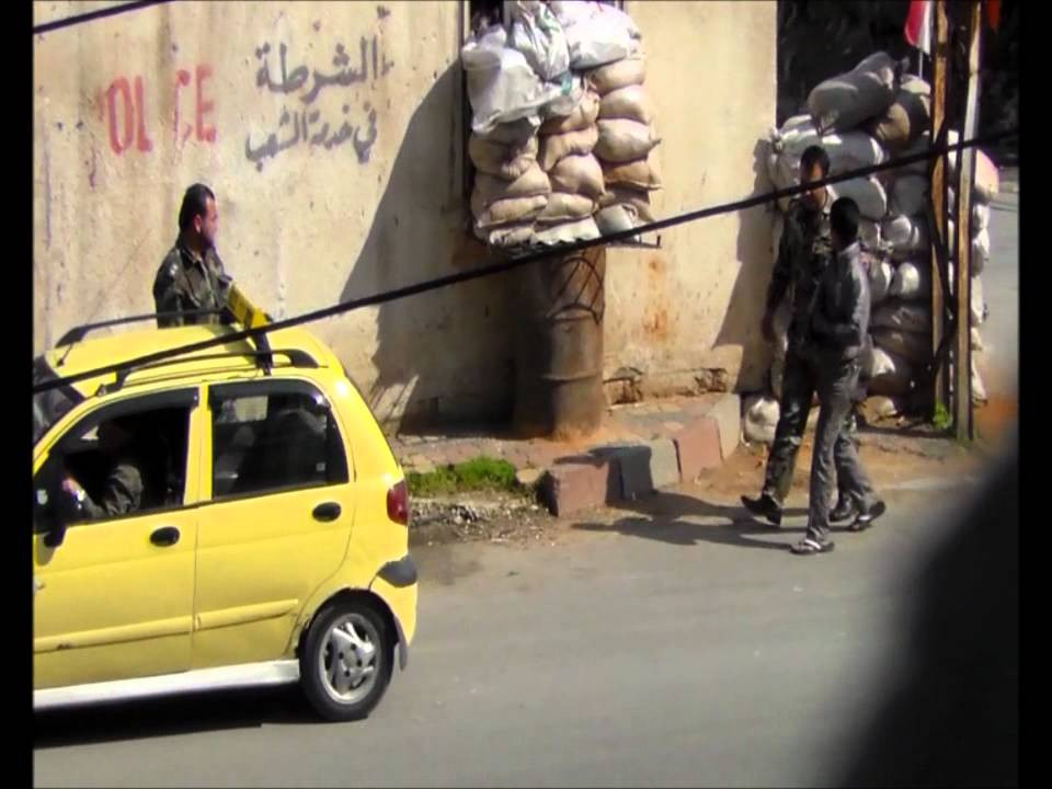 حملات اعتقال واسعة في اللاذقية...