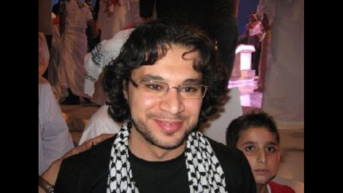 "تميم البرغوثي" يثير غضب السور...