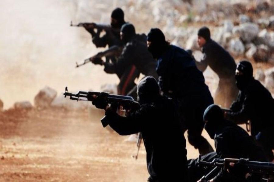 تنظيم "الدولة" يهاجم "قسد" ويق...