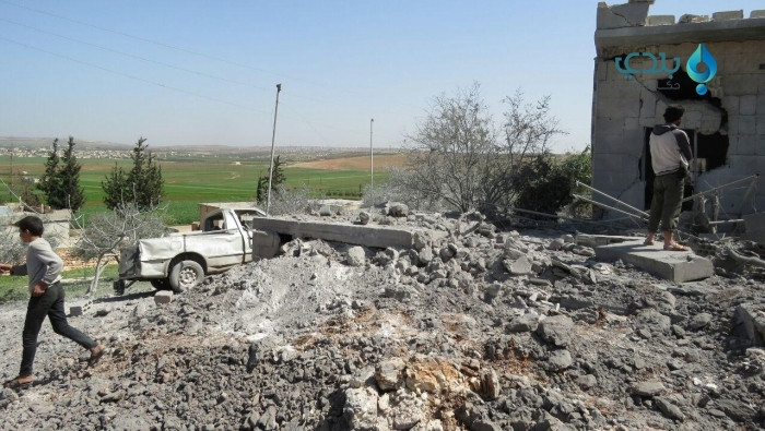 شهيدة وجرحى بقصف جوي روسي على...