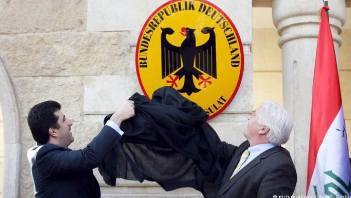 لمنع استغلال السوريين.. قنصلية...