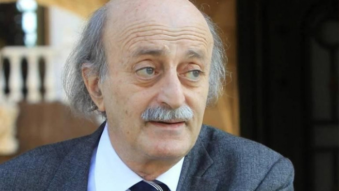 جنبلاط: النظام يريد بجريمة الس...