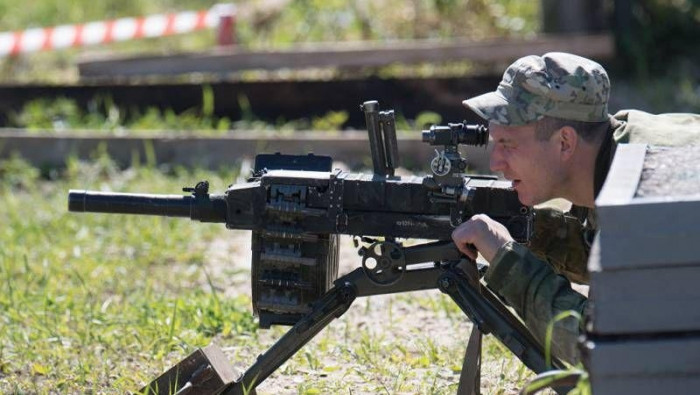 سهيل الحسن يروّج لأسلحة روسية...