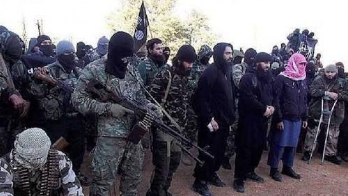 "داعش" يعتقل سبعةً من عناصره ب...