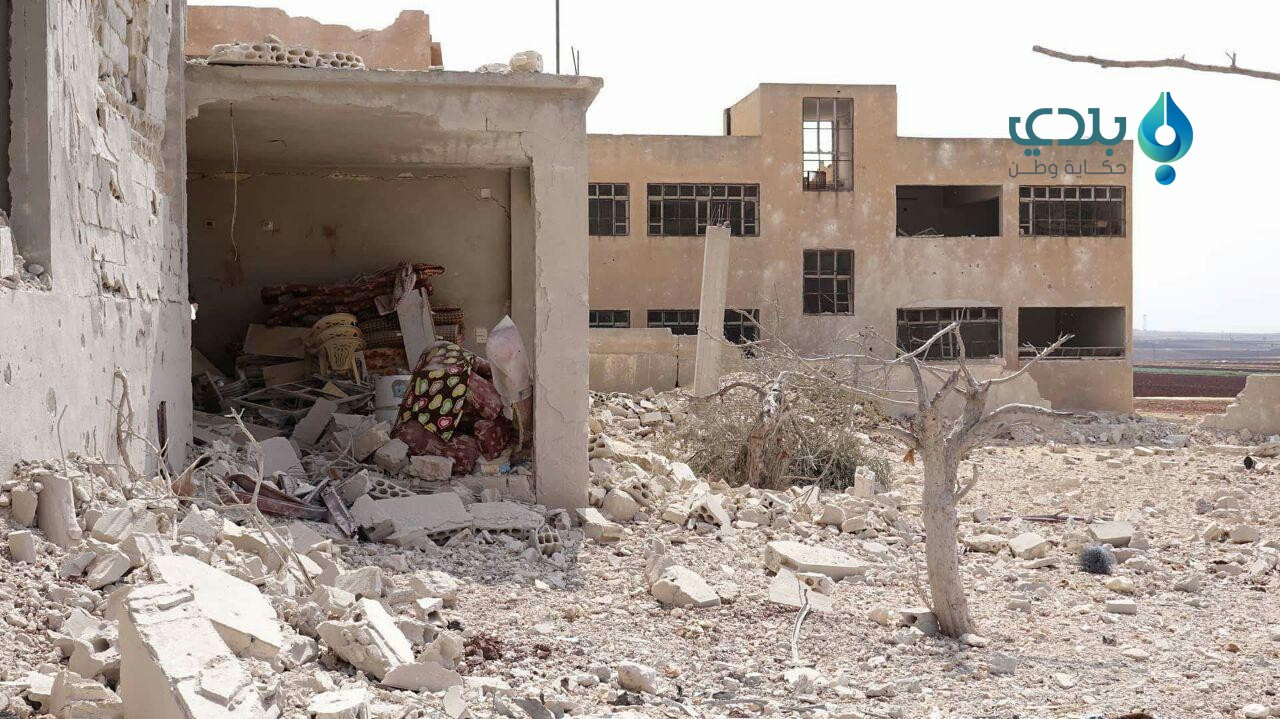 المجمع التربوي في إدلب يعلّق د...