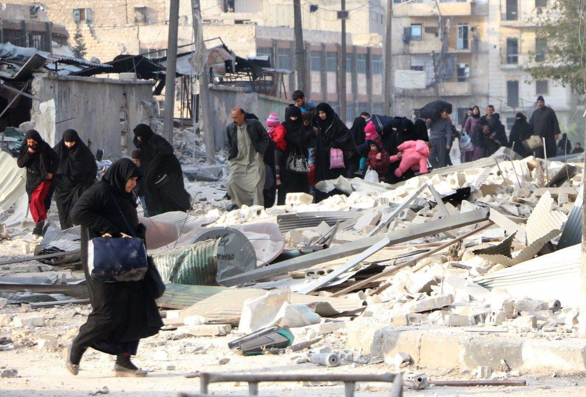 شهداء وجرحى مدنيون في الرقة وا...