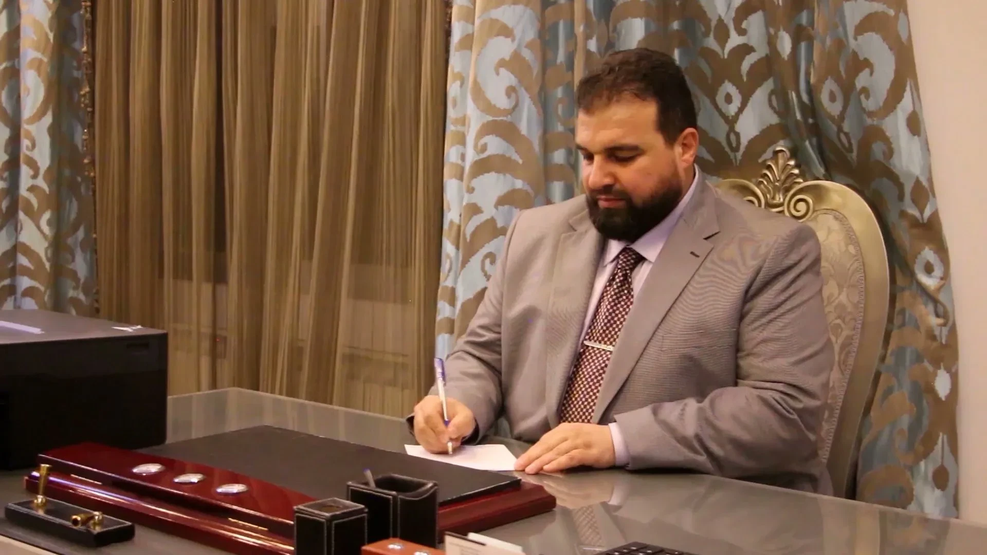 محافظ السويداء يعلن استمرار حم...