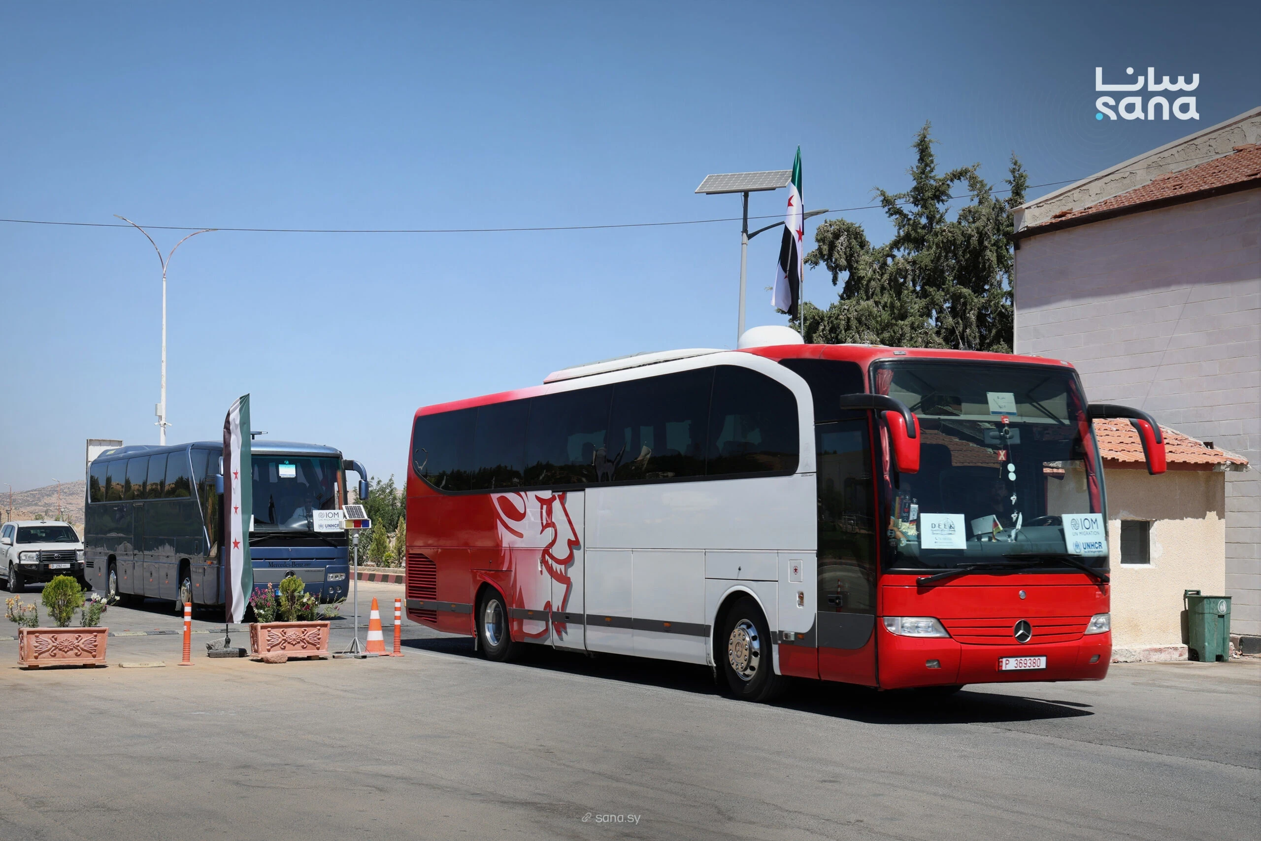 عودة نحو 300 لاجئ سوري من لبنا...