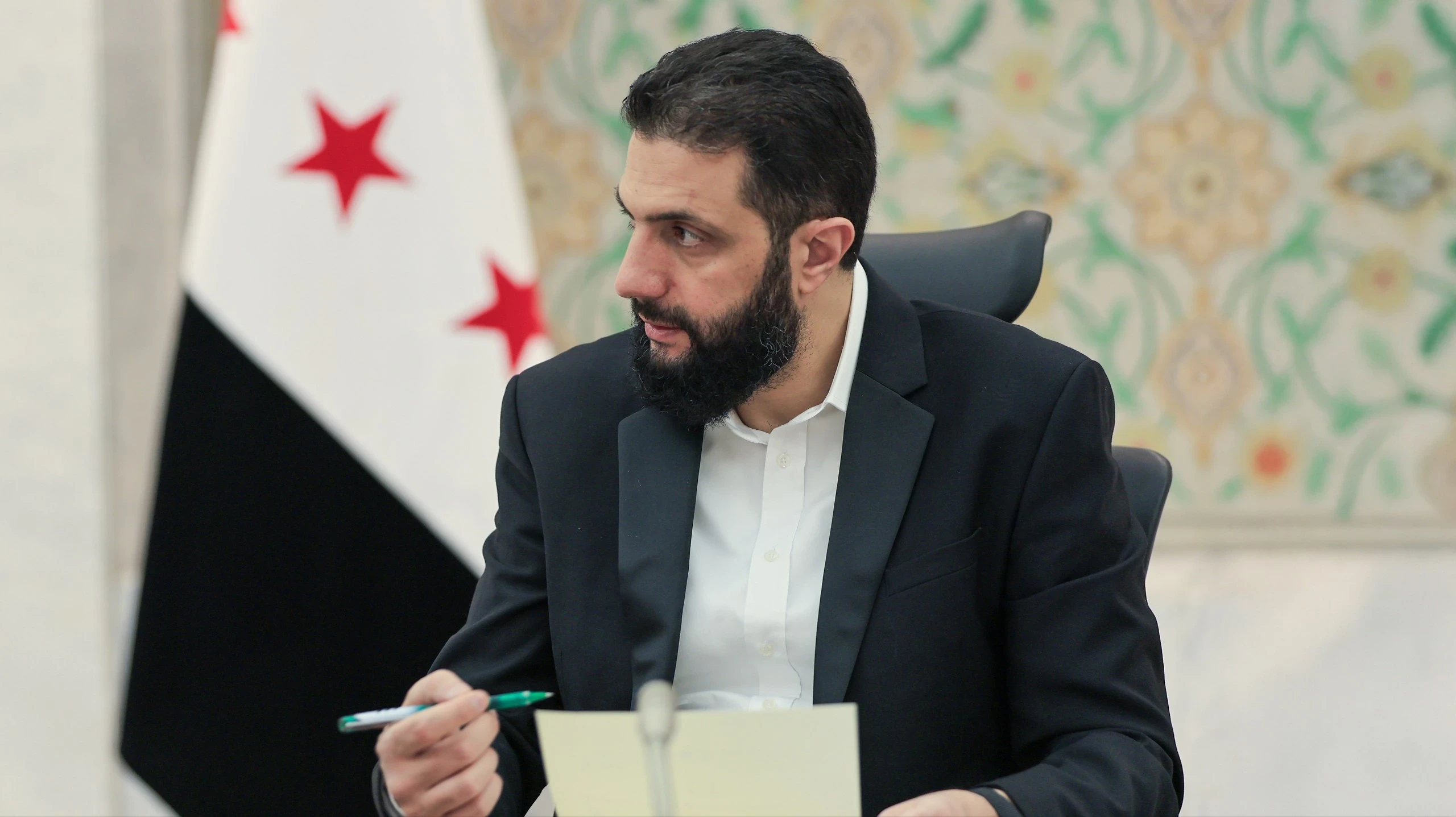 مرسوم رئاسي يحدد عطلات الأعياد...