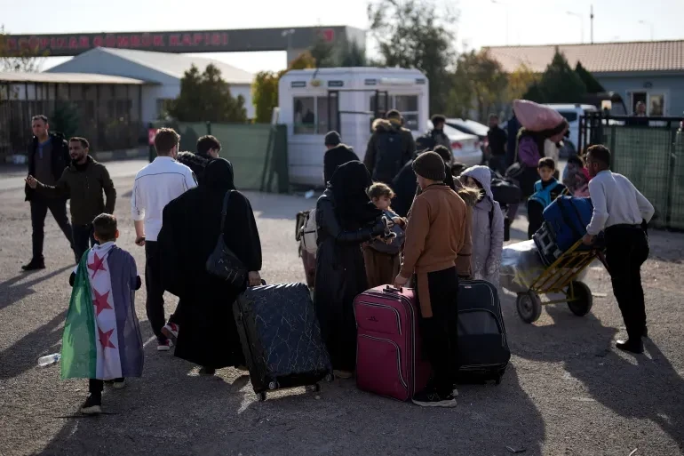 عودة أكثر من 2.4 مليون لاجئ ون...