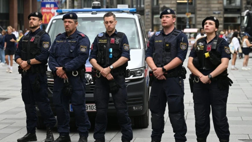 النمسا توجه اتهامات لاثنين من...