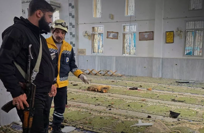 ضحايا بانفجار استهدف مسجد الإمام علي في حي وادي الذهب بحمص