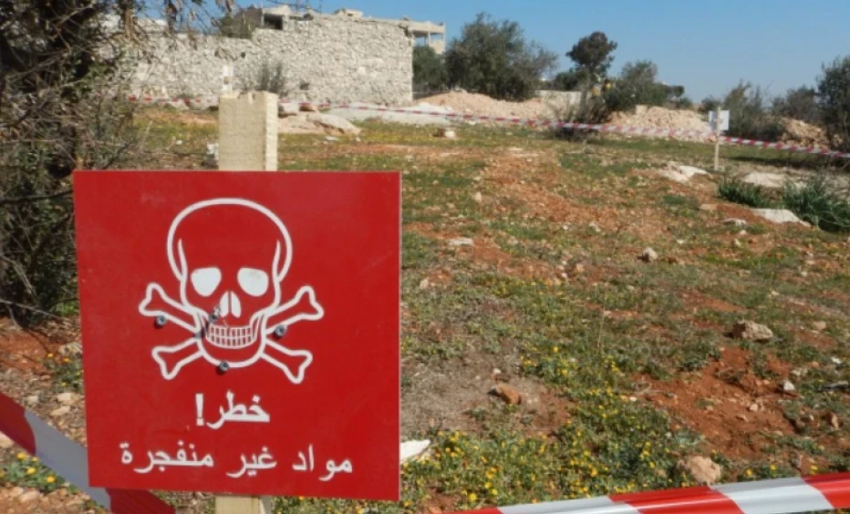 انفجار مخلفات حرب يتسبب بإصابة...