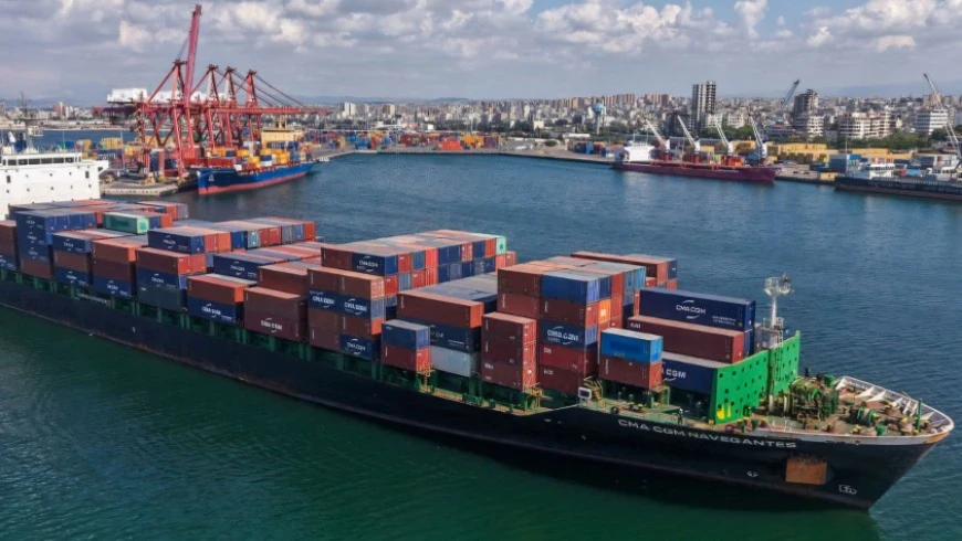 نشاط متزايد في مرفأ اللاذقية م...