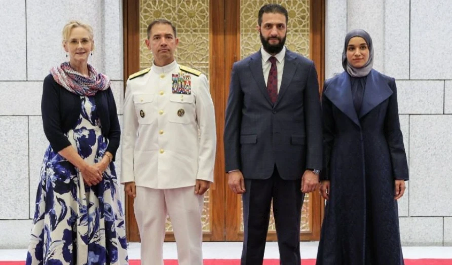 "الشرع" يستقبل في دمشق قائد ال...