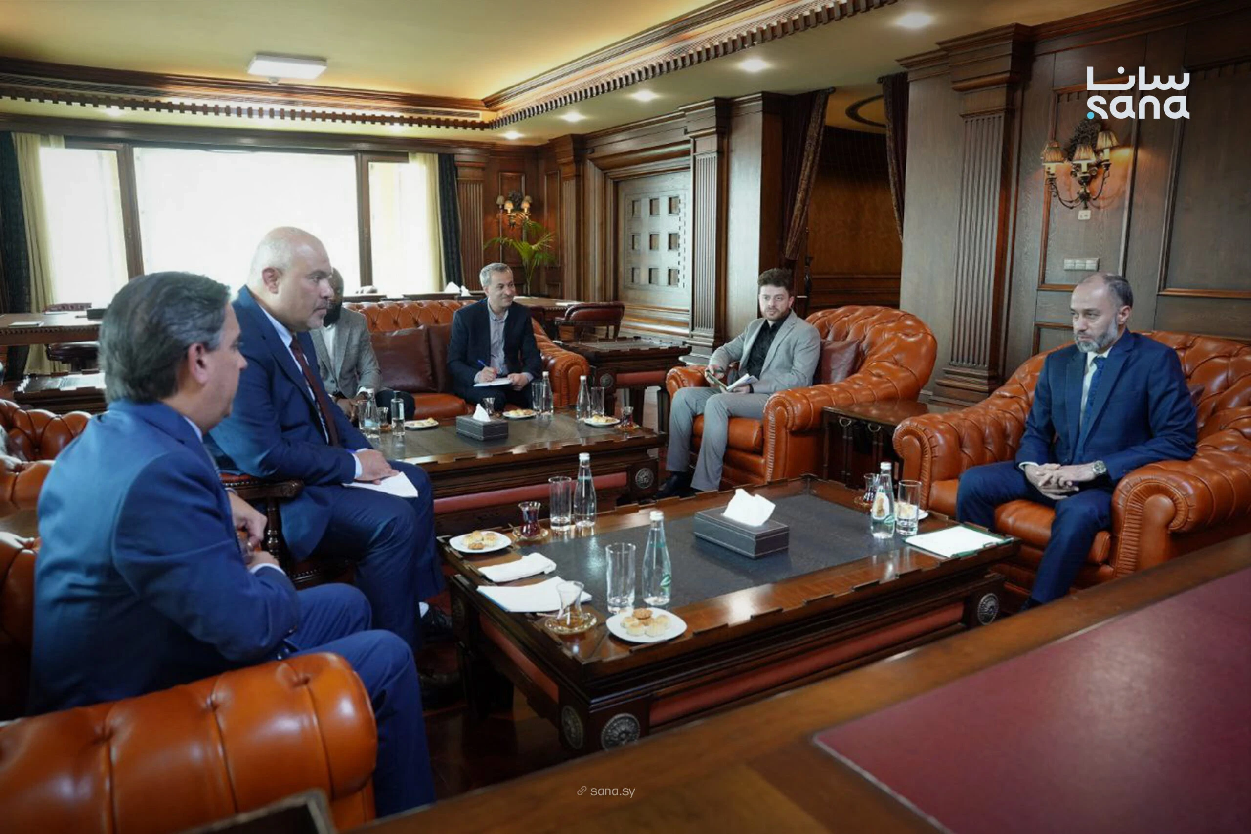 هيئة المنافذ السورية تبحث مع م...