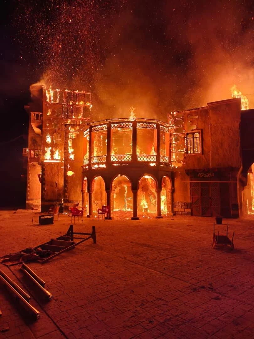 حريق متعمد يدمّر موقع تصوير مس...