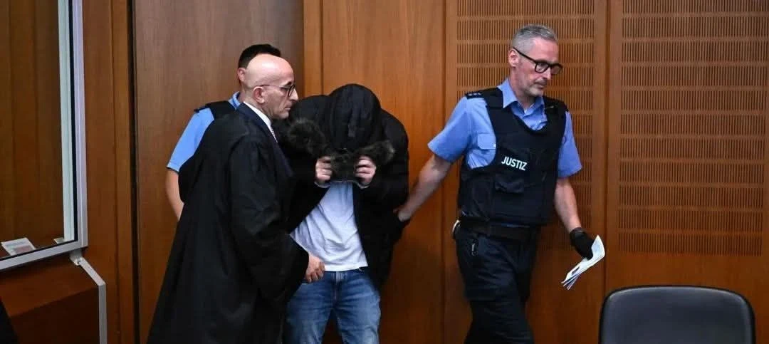 سجن طبيب سوري مدى الحياة في أل...