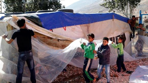 شتاء خامس.. ولاجئو سوريا في عر...