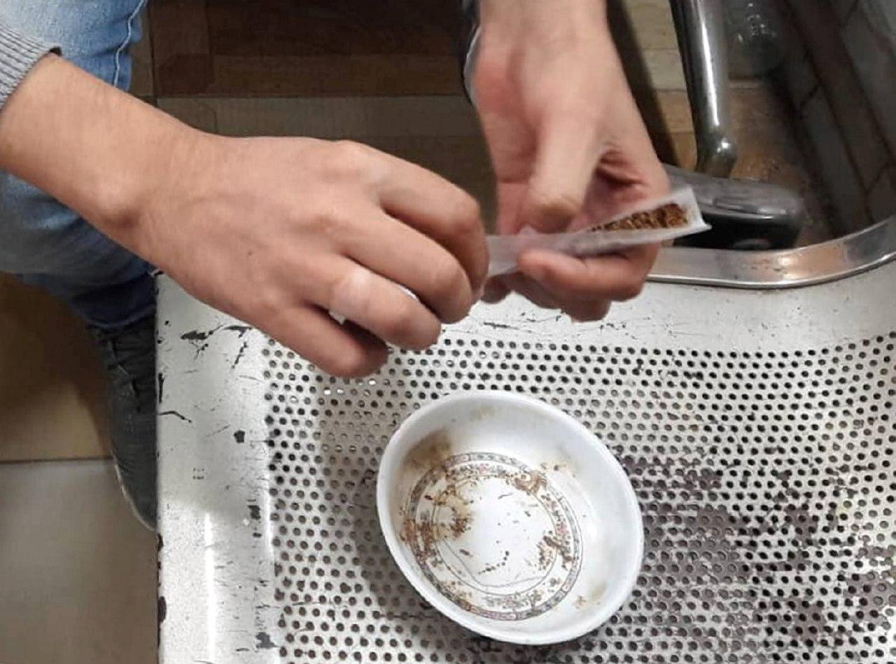 "سوريا الأسد" تصدر المخدرات وا...