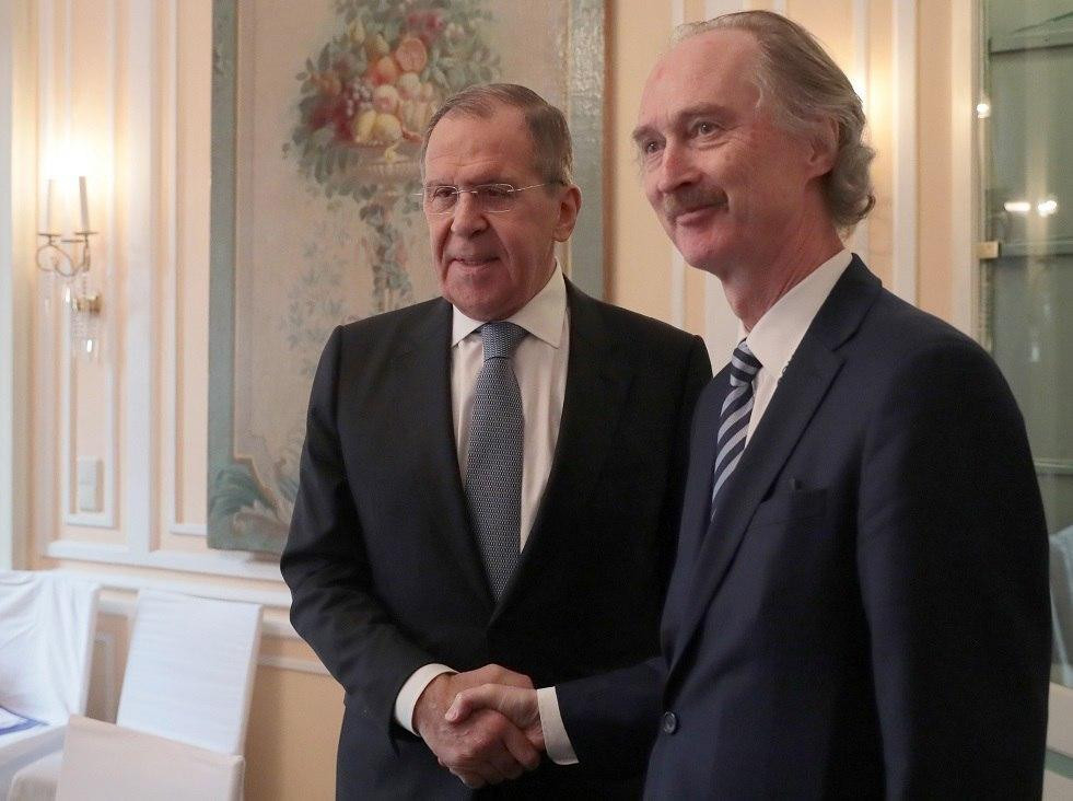 لافروف يبحث مع بيدرسون الوضع ف...