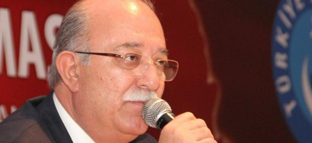 نائب تركي يهاجم السوريين ويطال...