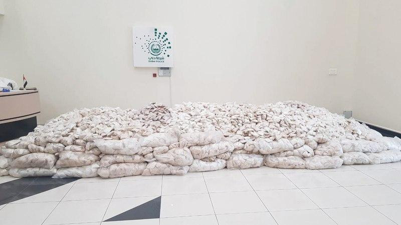 الإمارات تحبط أكبر عملية تهريب...