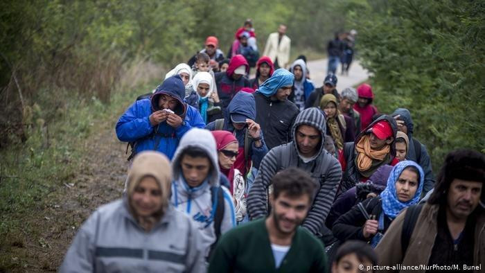 الاتحاد الأوروبي قلق من تدفق ا...