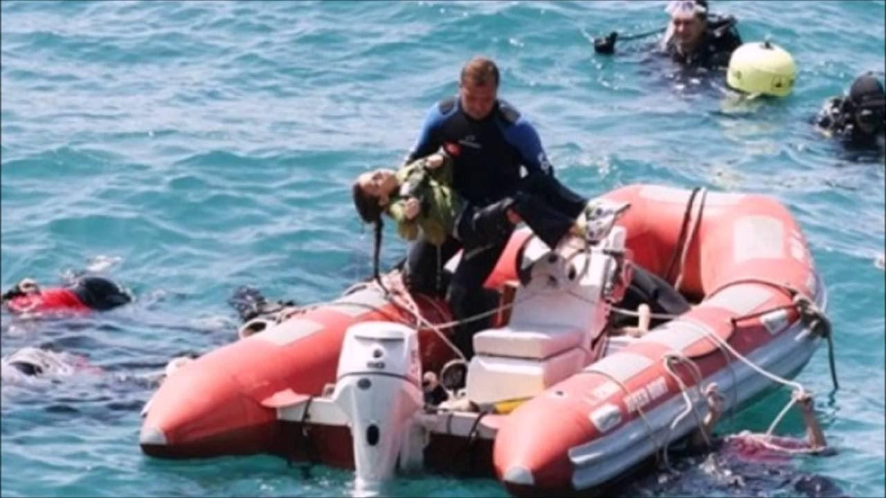 وفاة طفل وإنقاذ 47 لاجئا قبالة...