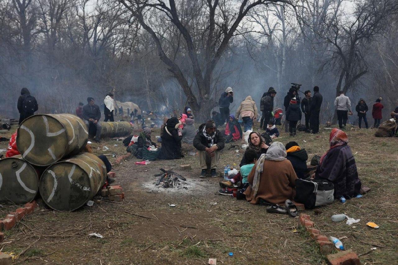 الائتلاف يطالب بحماية اللاجئين...