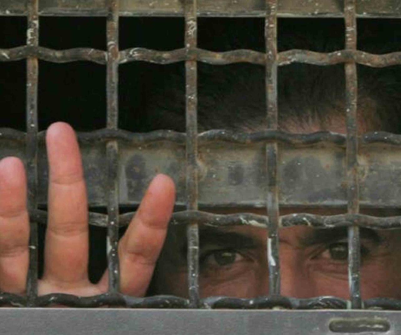 حقوقي سوري: مُصِدر العفو هو من...