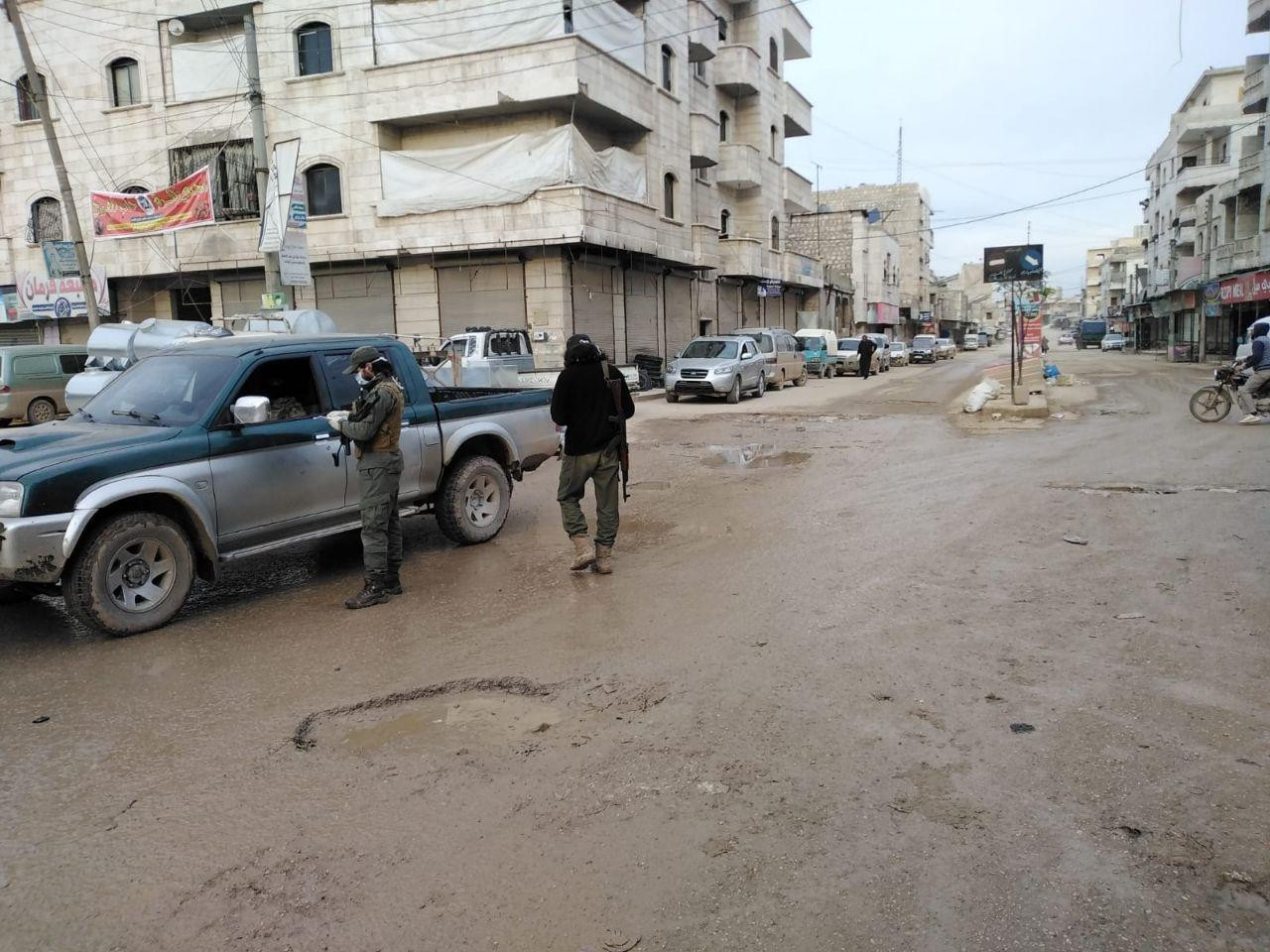 بالصور.. إغلاق السوق الشعبي في...