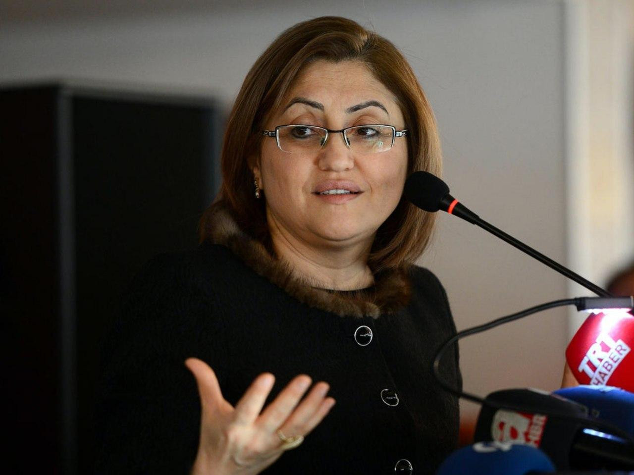 رئيسة بلدية "غازي عنتاب" تشيد...