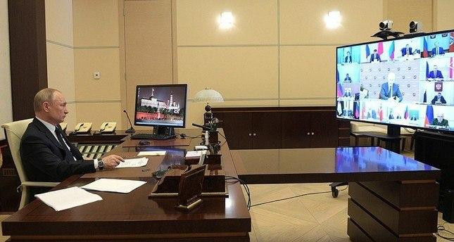 بوتين يتغنى بفعالية أسلحتهم ال...