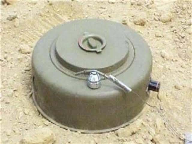 اغتيال شخص بعبوة ناسفة بريف دي...