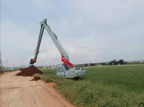 تركيا ترفع سواتر ترابية لمنع ا...