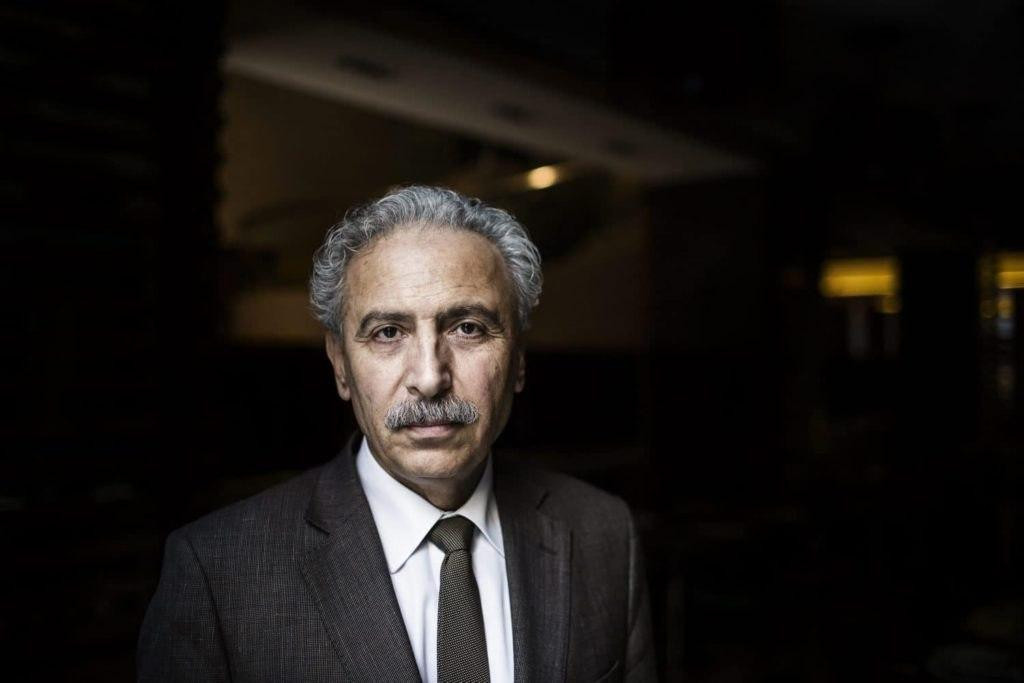 "معارض" يهاجم السوريين بسبب سخ...