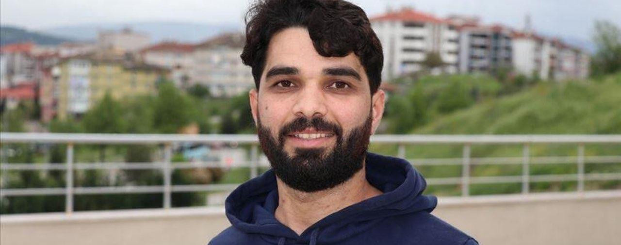 شاب سوري يتبرع ببلازما الدم لع...