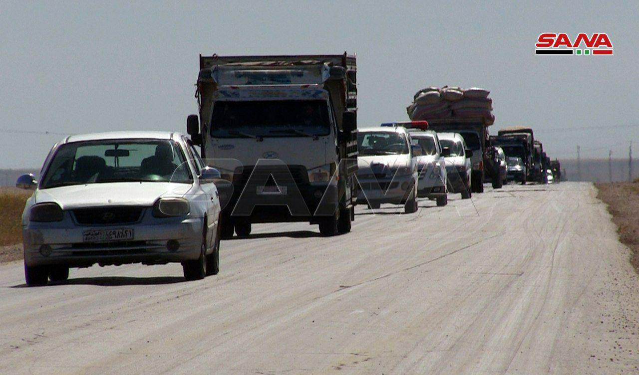 تسيير أول قافلة مدنية على طريق...