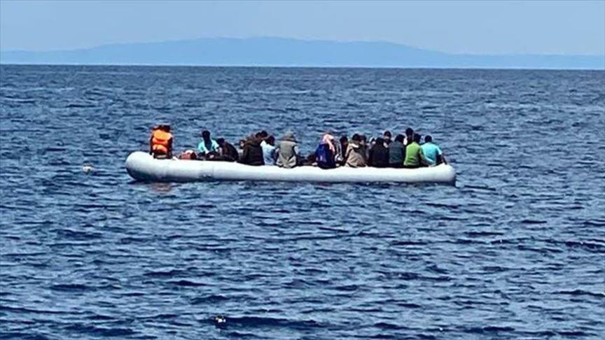 خفر السواحل التركية ينتشل 14 م...