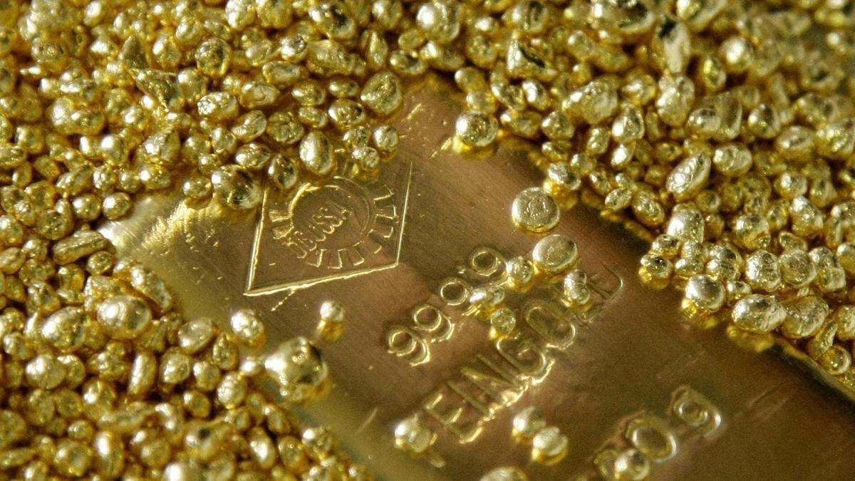 الصاغة يخفضون أسعار غرام الذهب