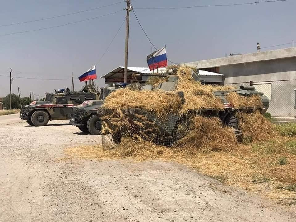 الأهالي يمنعون القوات الروسية...