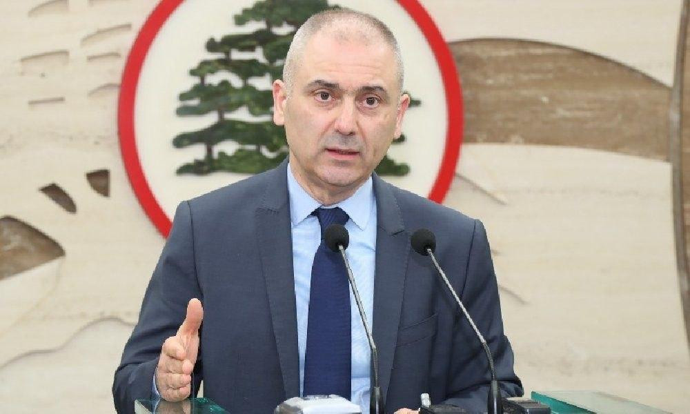 محامي لبناني يطالب بمحاكمة بشا...